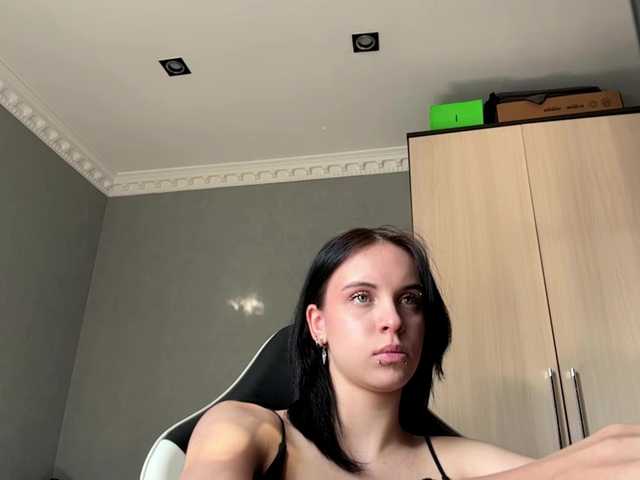 tootightwiththong live cam on BongaCams