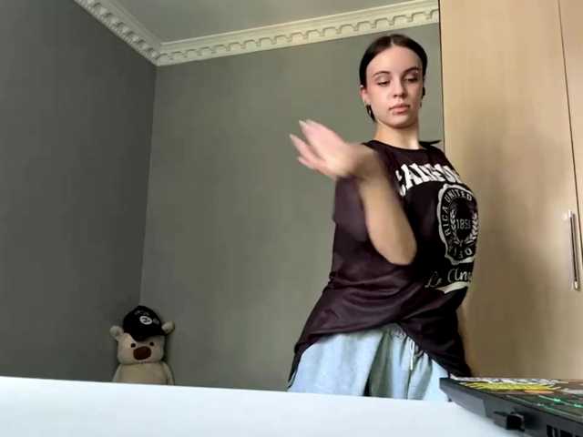 tootightwiththong live cam on BongaCams