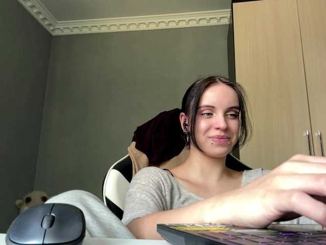 tootightwiththong live cam on BongaCams
