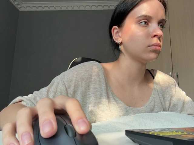 tootightwiththong live cam on BongaCams