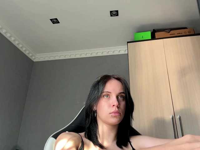 tootightwiththong live cam on BongaCams