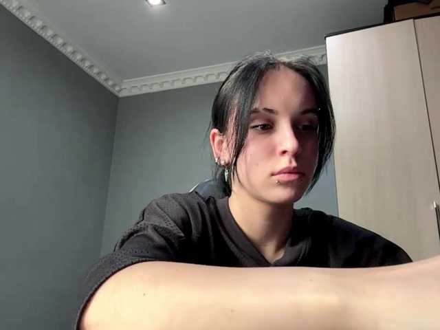 tootightwiththong live cam on BongaCams