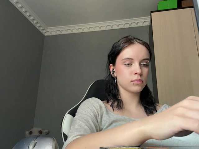 tootightwiththong live webcam show