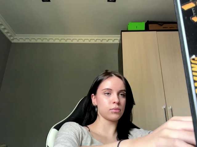 tootightwiththong live cam on BongaCams