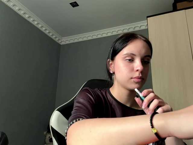 tootightwiththong live cam on BongaCams