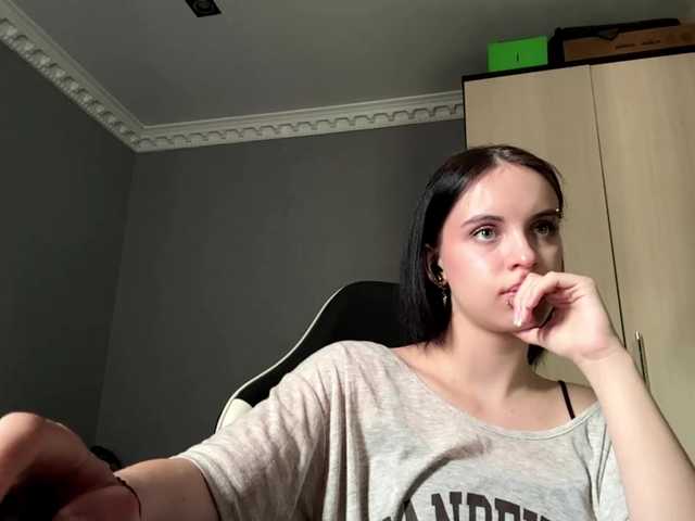 tootightwiththong live cam on BongaCams