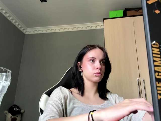 tootightwiththong live cam on BongaCams