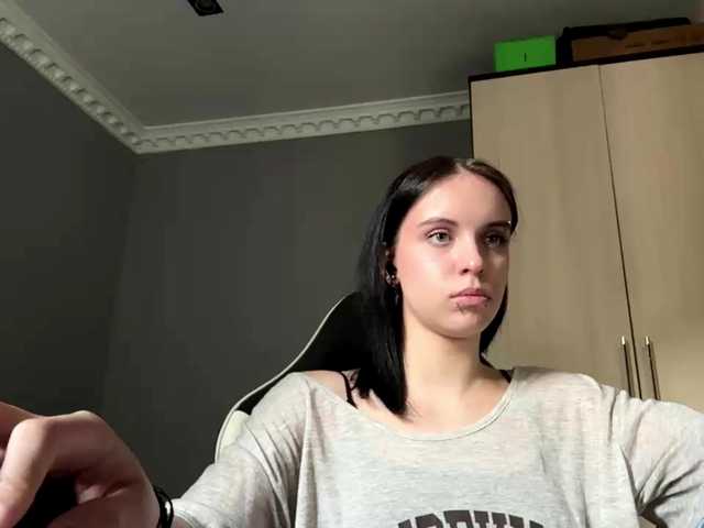 tootightwiththong live cam on BongaCams