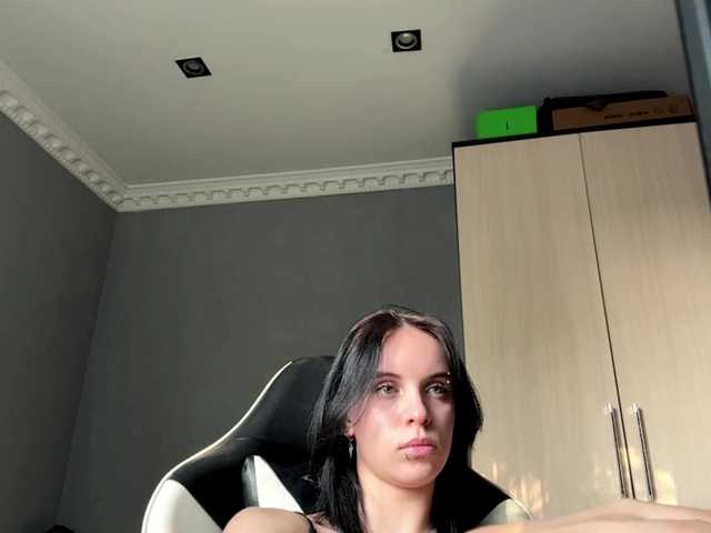 tootightwiththong live cam on BongaCams