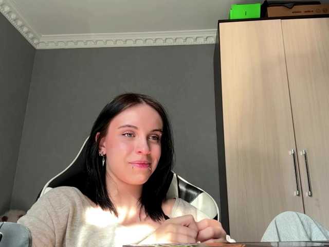 tootightwiththong live webcam show
