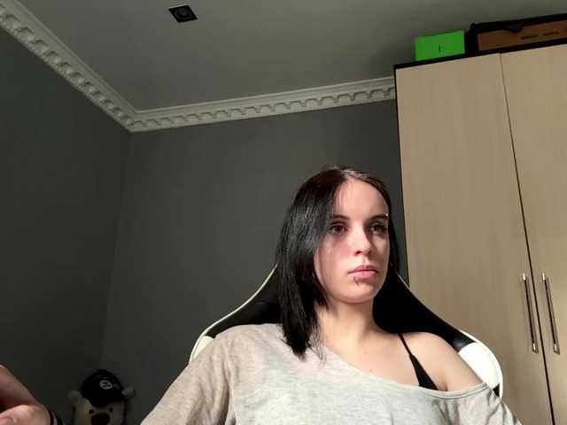tootightwiththong live cam on BongaCams