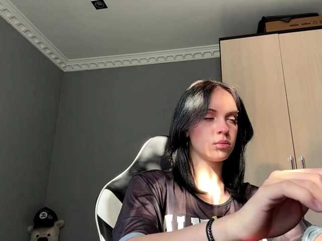 tootightwiththong live