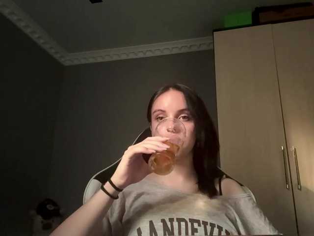 tootightwiththong live cam on BongaCams