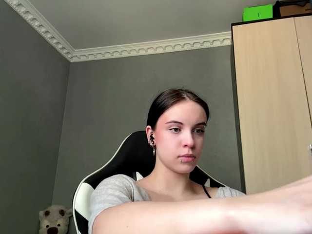 tootightwiththong live webcam show