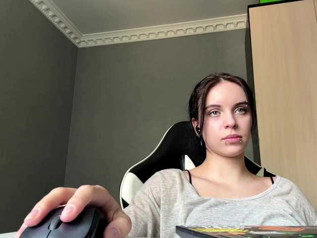 tootightwiththong live cam on BongaCams