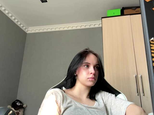 tootightwiththong live cam on BongaCams