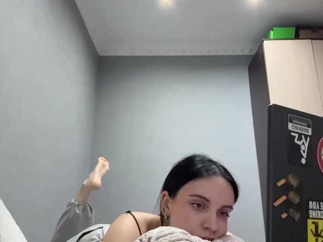 tootightwiththong live cam on BongaCams