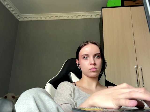 tootightwiththong live cam on BongaCams