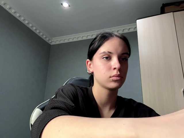 tootightwiththong live cam on BongaCams