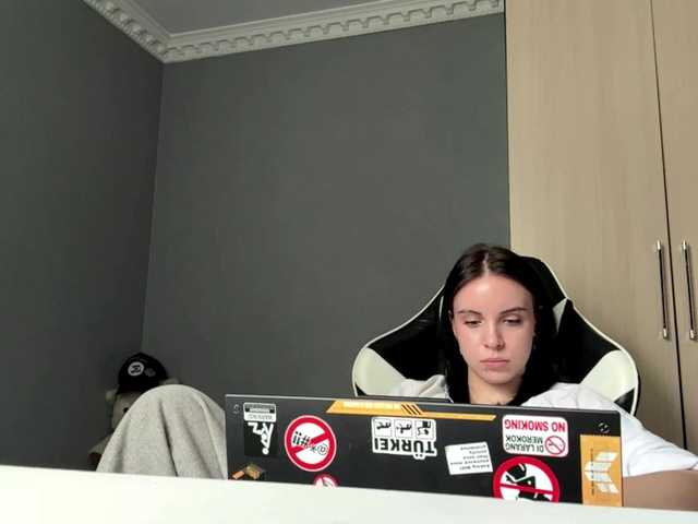 tootightwiththong live cam on BongaCams