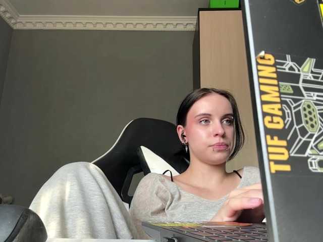 tootightwiththong live cam on BongaCams