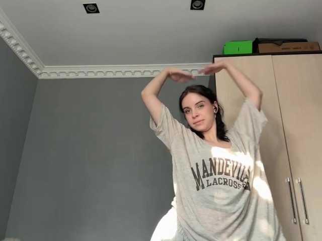 tootightwiththong live cam on BongaCams