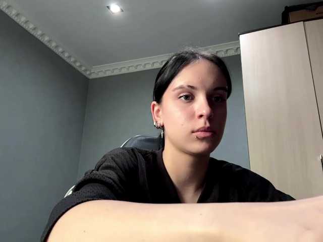 tootightwiththong live cam on BongaCams