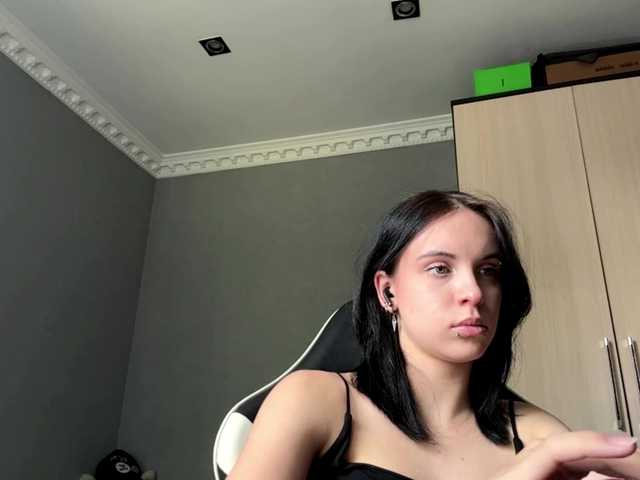 tootightwiththong live cam on BongaCams