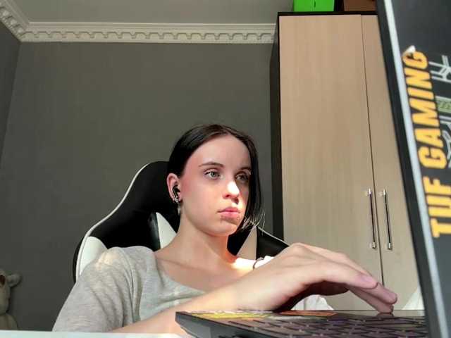 tootightwiththong live cam on BongaCams