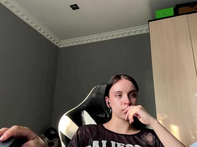 tootightwiththong live cam on BongaCams