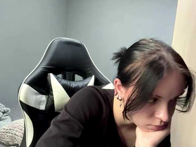 tootightwiththong live cam on BongaCams