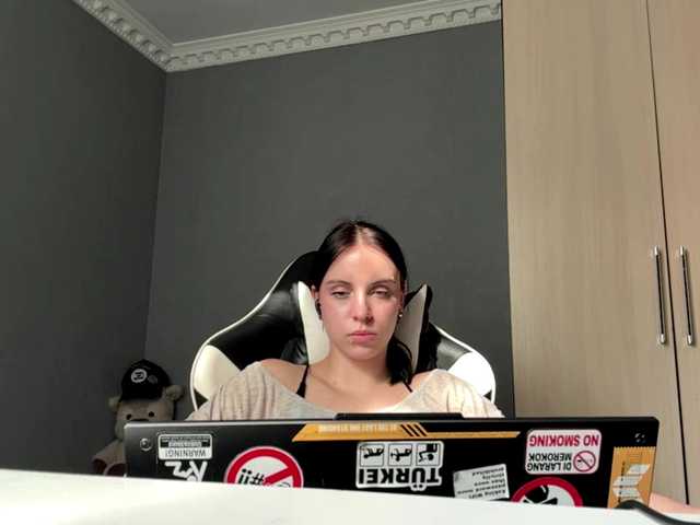 tootightwiththong live cam on BongaCams