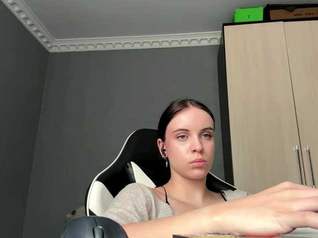 tootightwiththong live webcam show