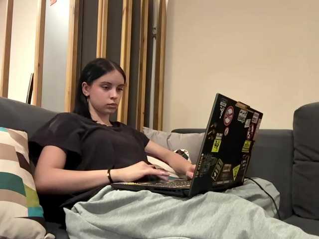 tootightwiththong live cam on BongaCams