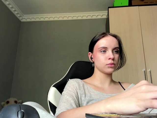 tootightwiththong live cam on BongaCams