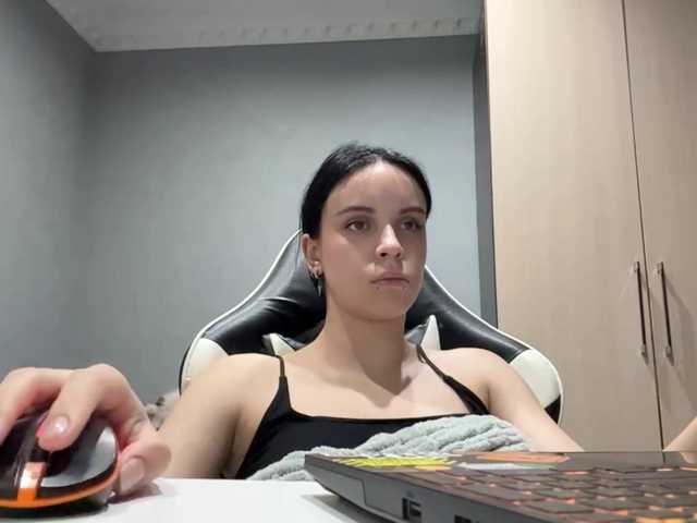 tootightwiththong live cam on BongaCams
