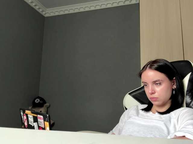 tootightwiththong live cam on BongaCams
