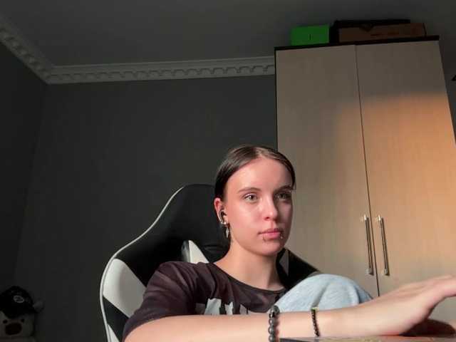 tootightwiththong live cam on BongaCams