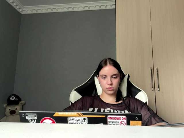 tootightwiththong live cam on BongaCams