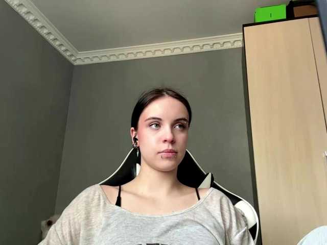 tootightwiththong live cam on BongaCams
