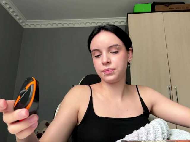 tootightwiththong live cam on BongaCams