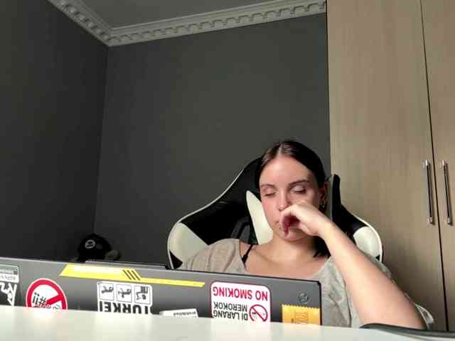 tootightwiththong webcam