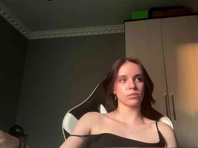 tootightwiththong webcam