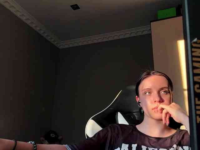 tootightwiththong webcam