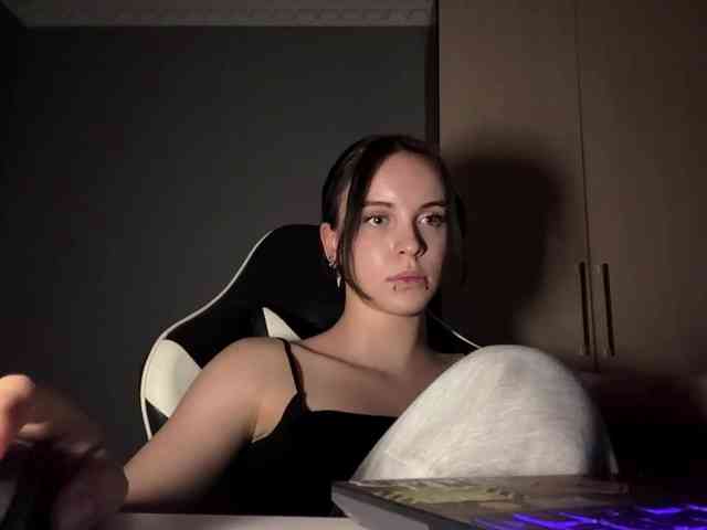 tootightwiththong webcam