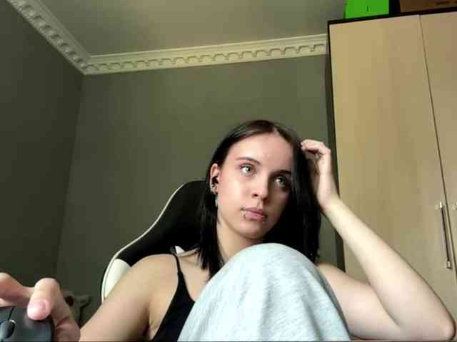 tootightwiththong