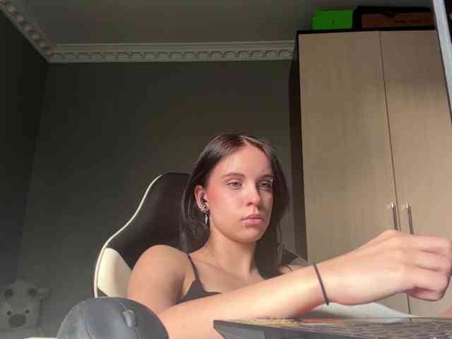 tootightwiththong webcam
