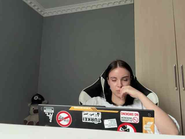 tootightwiththong webcam