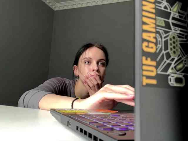 tootightwiththong webcam