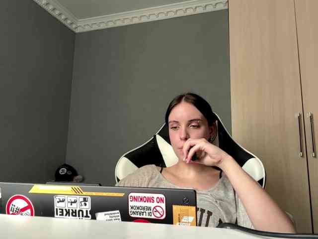 tootightwiththong webcam